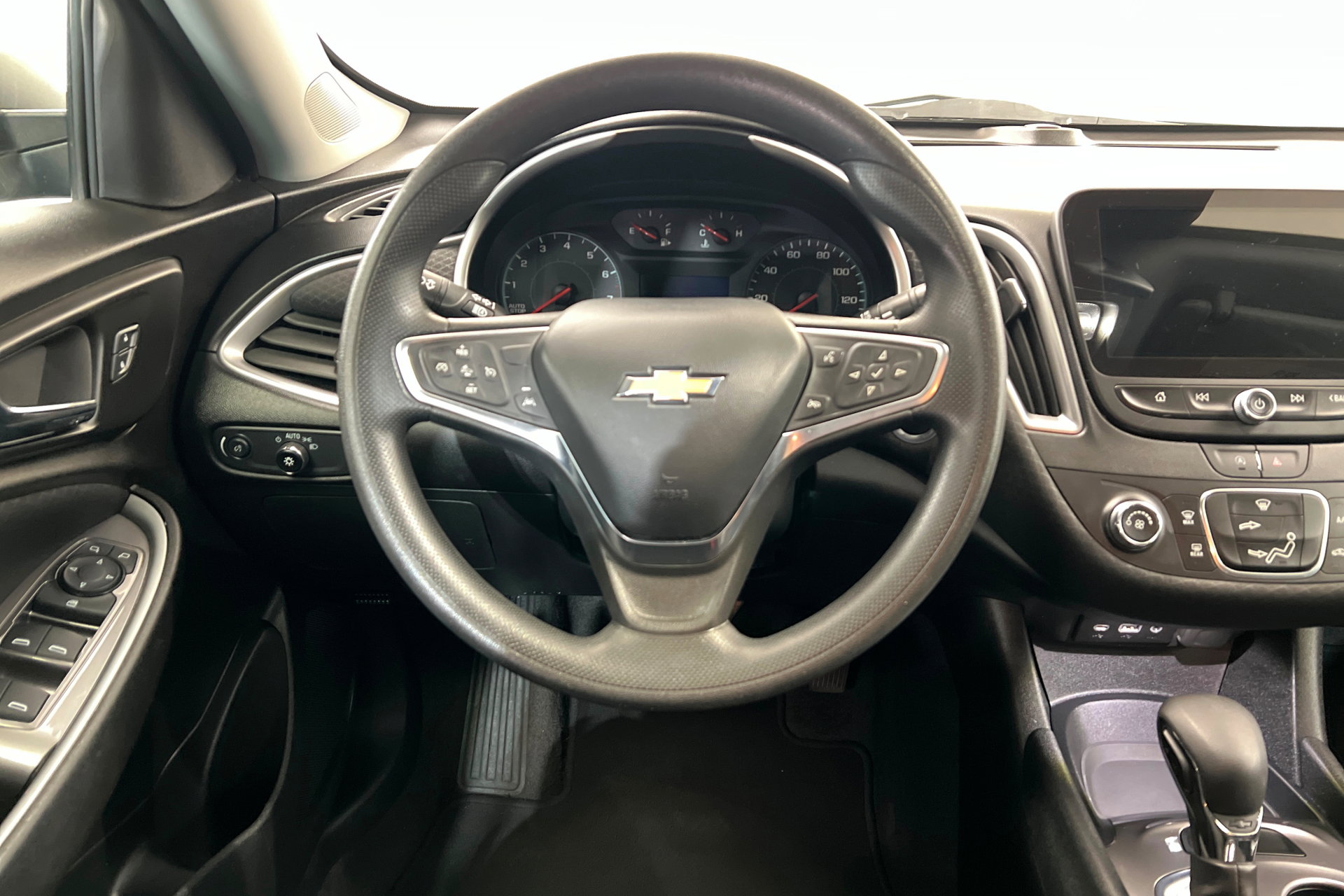 Used 2024 Chevrolet Malibu LS image 13