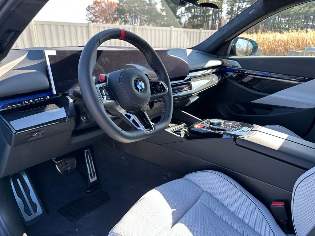 New 2026 BMW M5 w/ Executive Package image 19