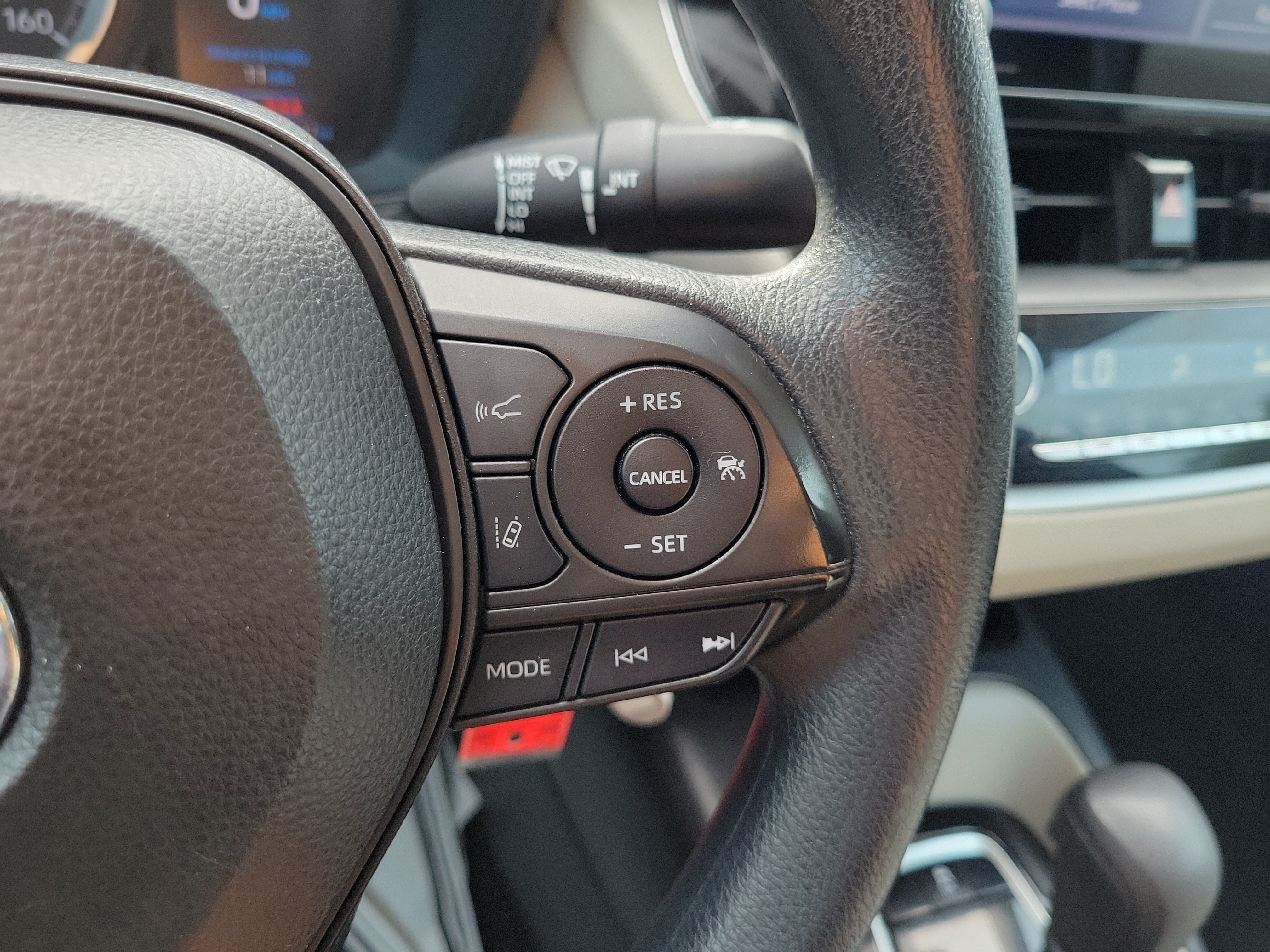 Used 2022 Toyota Corolla LE FWD image 22