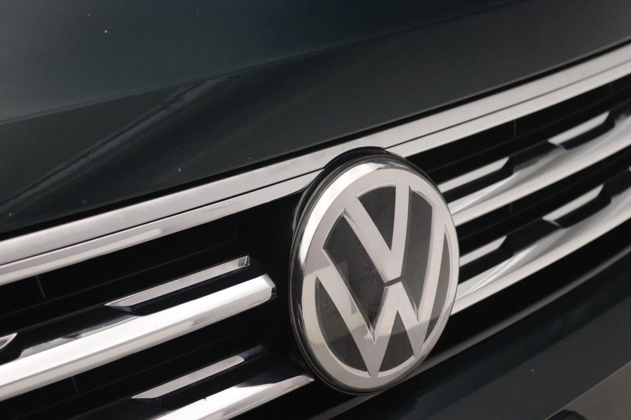 Used 2019 Volkswagen Tiguan SEL image 29