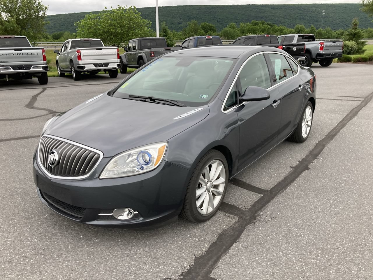 Used 2013 Buick Verano FWD video 3