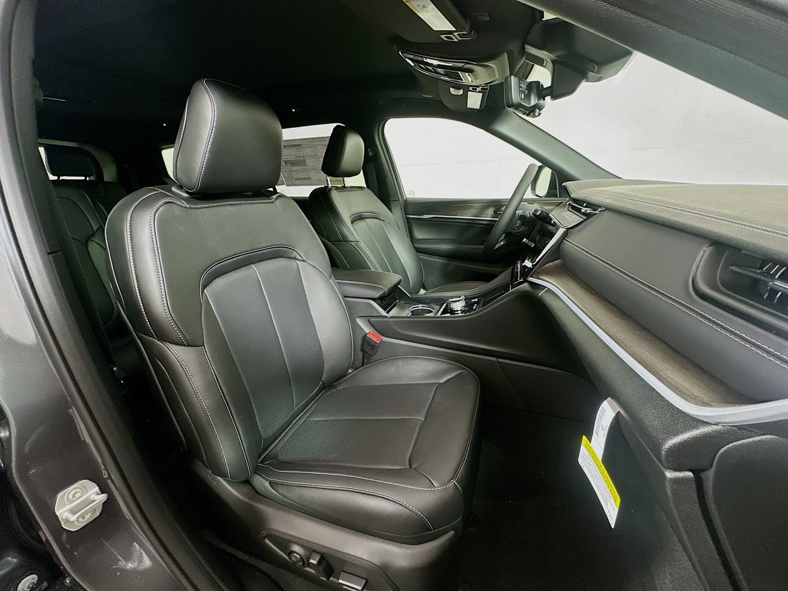 New 2026 Jeep Grand Cherokee L Limited AWD/4WD image 31