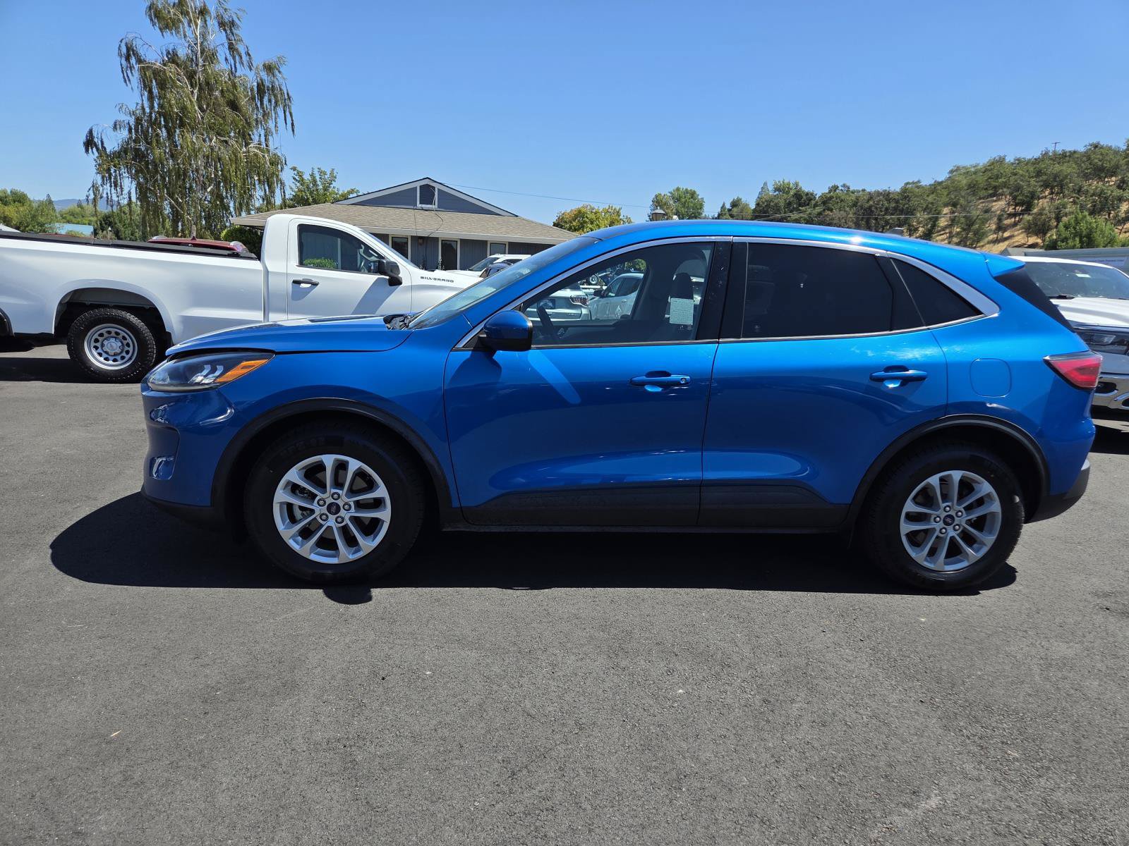 Used 2020 Ford Escape SE FWD image 8