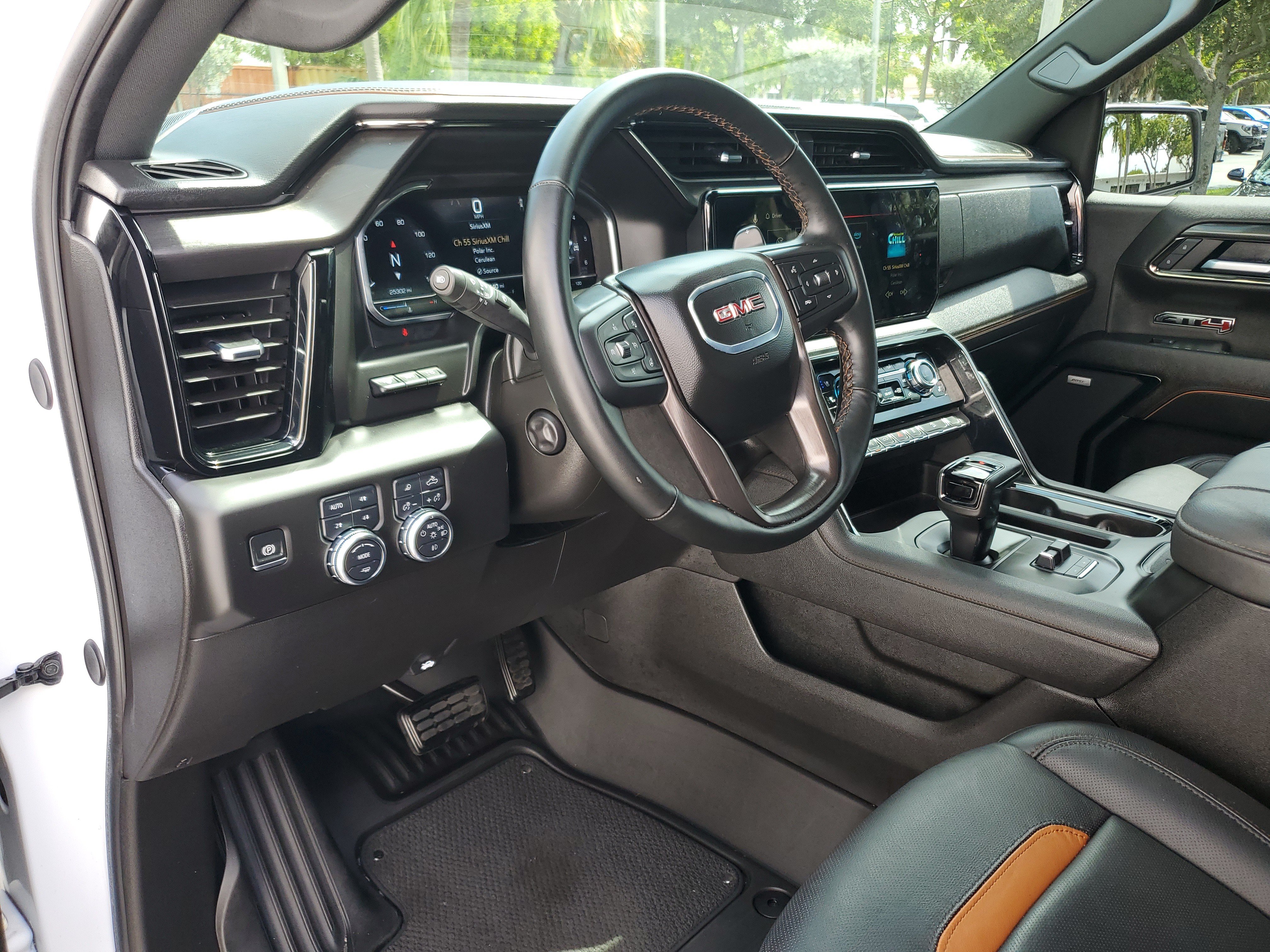 Used 2025 GMC Sierra 1500 AT4 w/ AT4 Premium Package AWD/4WD image 22