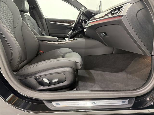 Certified 2023 BMW 530i xDrive w/ Premium Package AWD/4WD image 41
