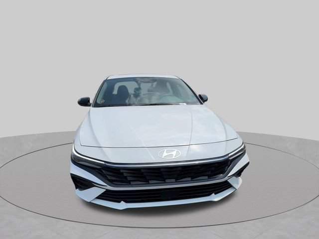 New 2026 Hyundai Elantra SEL Sport Premium FWD image 3