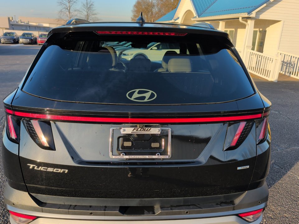 Used 2025 Hyundai Tucson Limited image 14