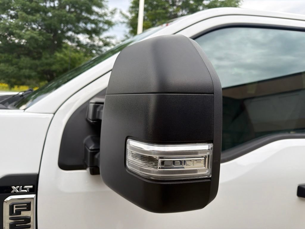 Used 2025 Ford F250 XLT AWD/4WD image 19