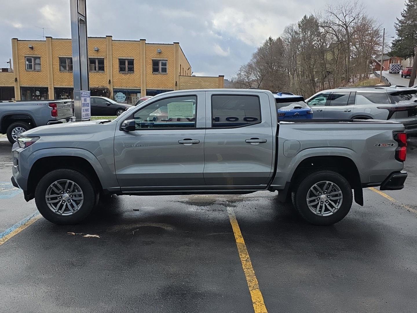 New 2025 Chevrolet Colorado LT w/ LT Convenience Package image 5