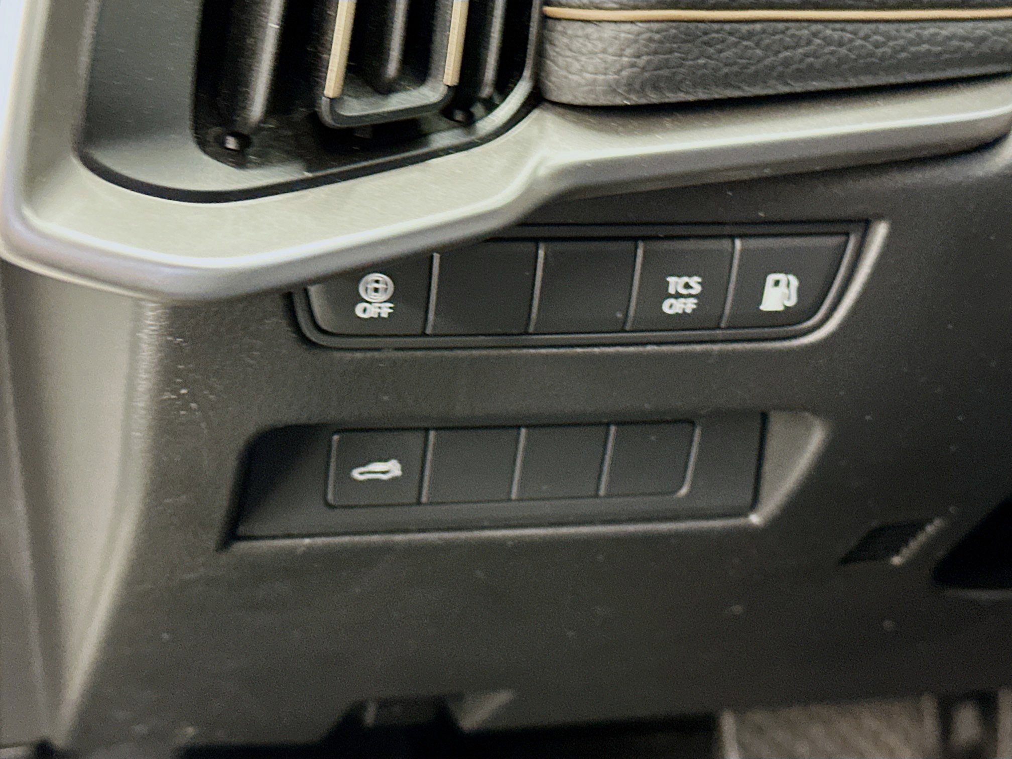 Used 2024 MAZDA CX-90 Plug-In Hybrid w/ Preferred image 17