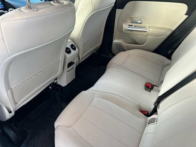 Used 2025 Mercedes-Benz GLA 250 image 15