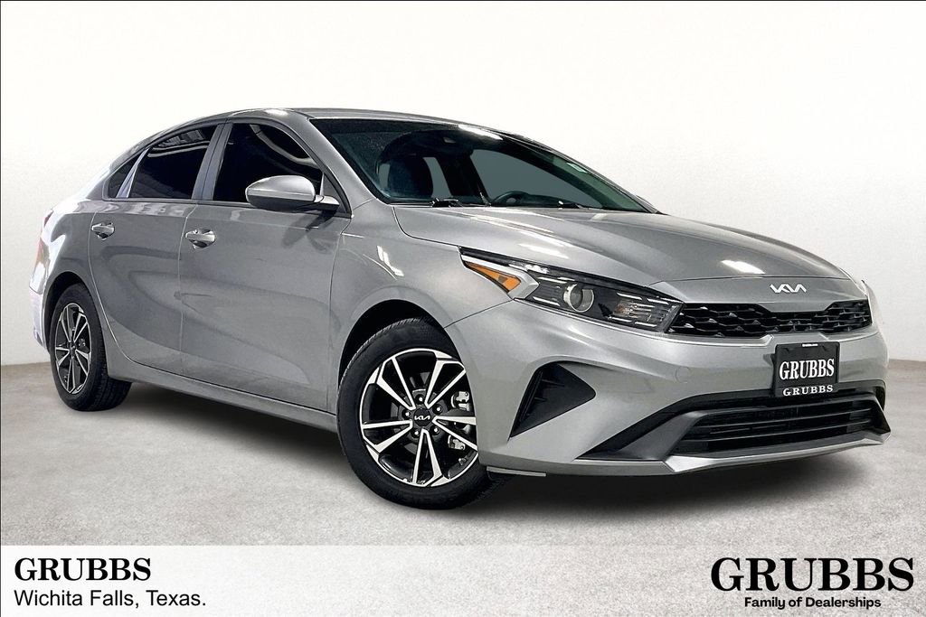 Used 2024 Kia Forte LXS image 1