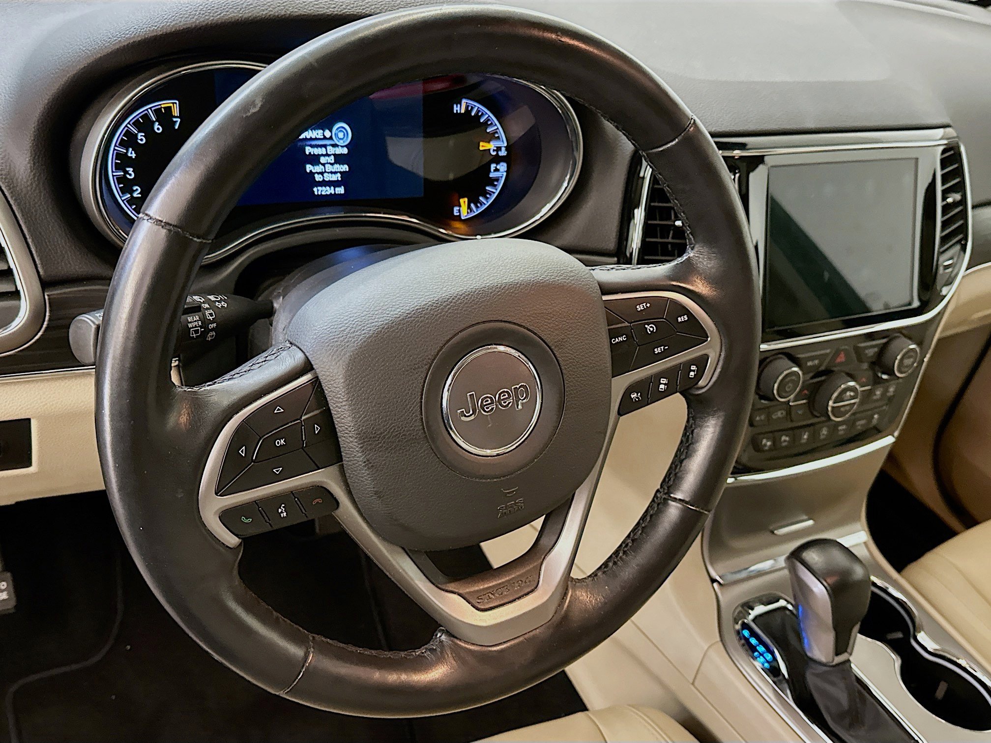 Used 2021 Jeep Grand Cherokee Limited w/ Trailer Tow Group IV image 18