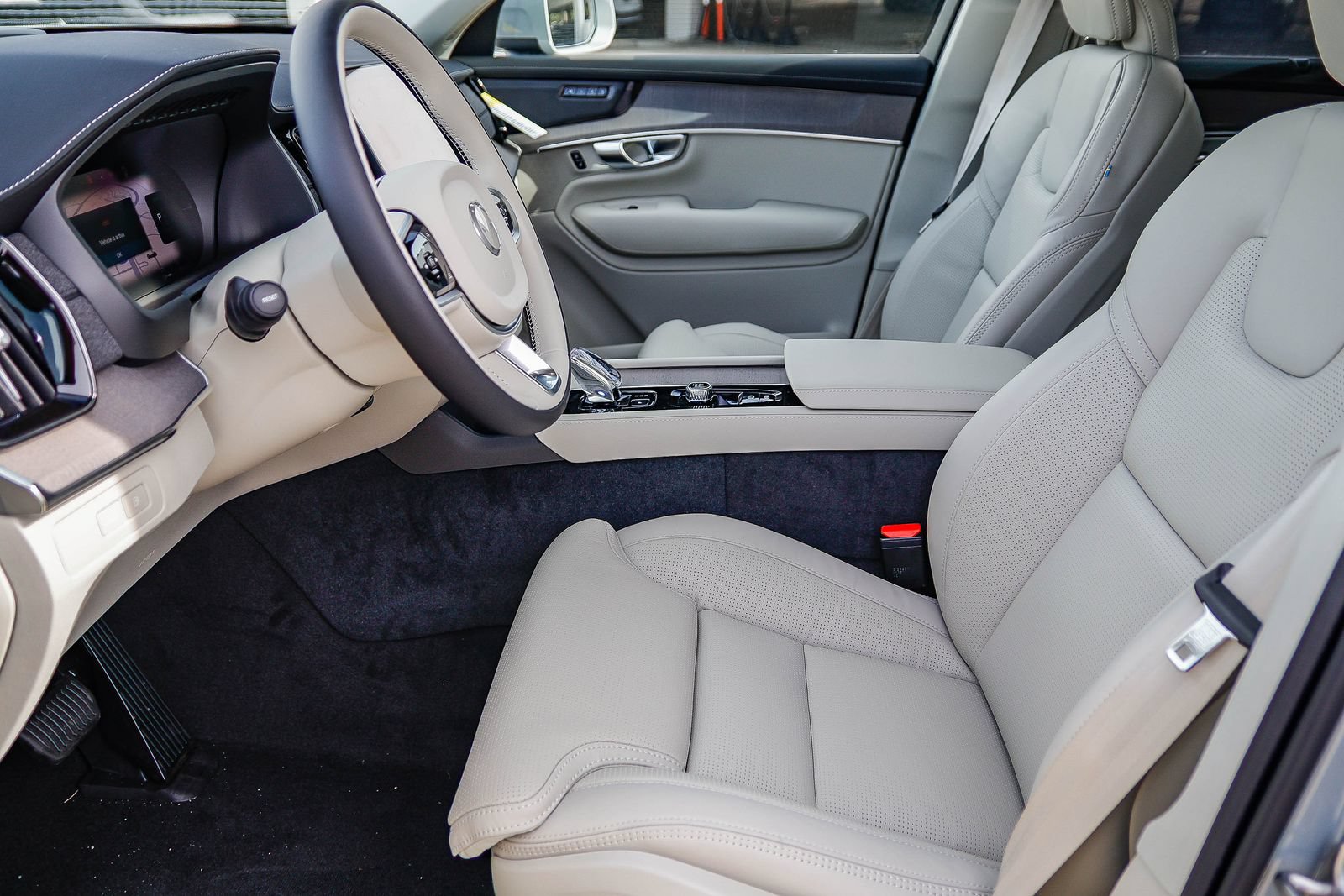 New 2026 Volvo XC90 T8 Ultra w/ Protection Package Premier AWD/4WD image 20
