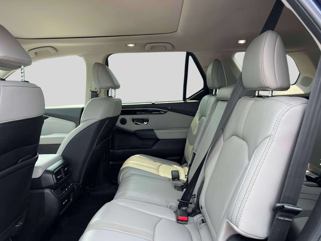Used 2023 Honda Pilot Touring image 12
