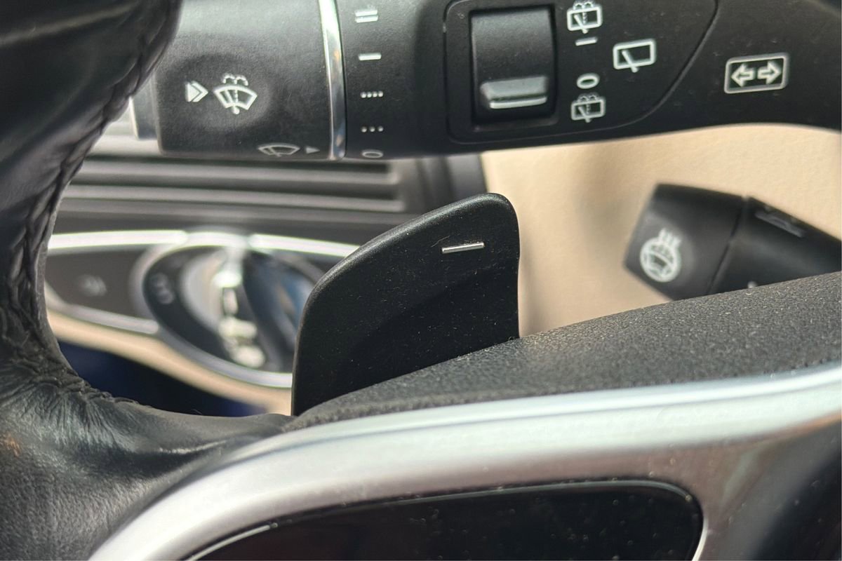 Used 2021 Mercedes-Benz GLC 300 4MATIC w/ Premium Package image 37