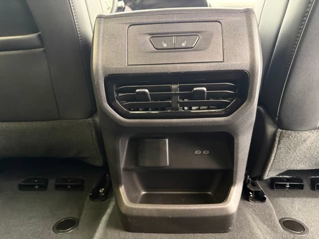 Used 2026 Chevrolet Silverado EV LT AWD/4WD image 30