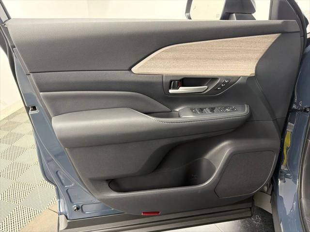Certified 2026 Toyota Grand Highlander FWD image 19