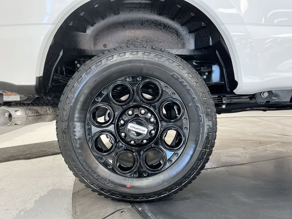 New 2026 Ford F350 4x4 Crew Cab Super Duty image 10