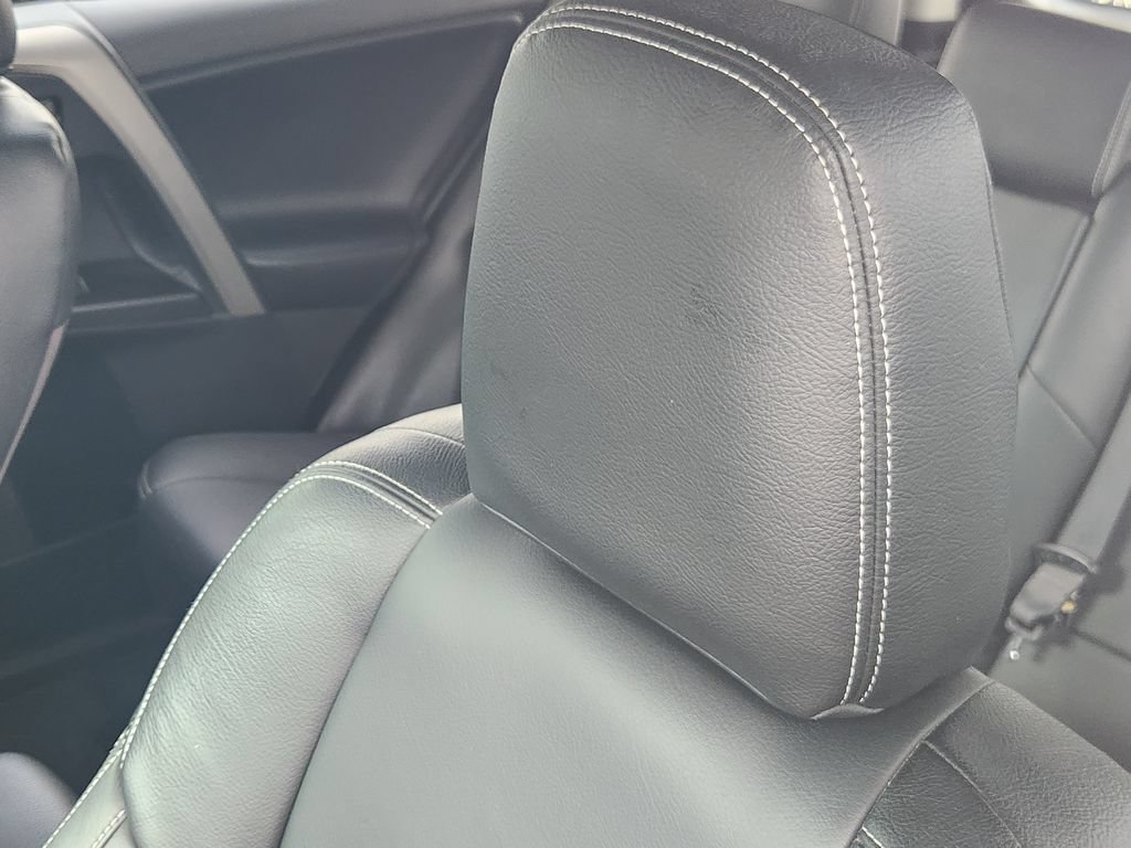 Used 2018 Toyota RAV4 XLE FWD image 25