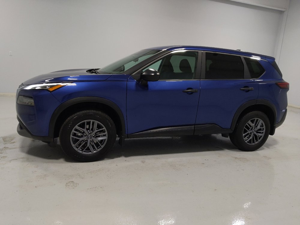 Used 2023 Nissan Rogue S image 2