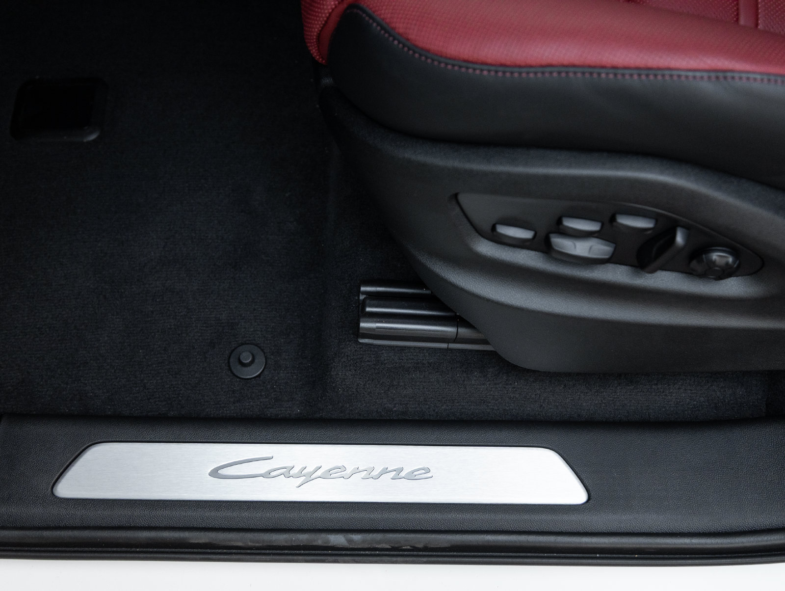 New 2026 Porsche Cayenne Coupe AWD/4WD image 21