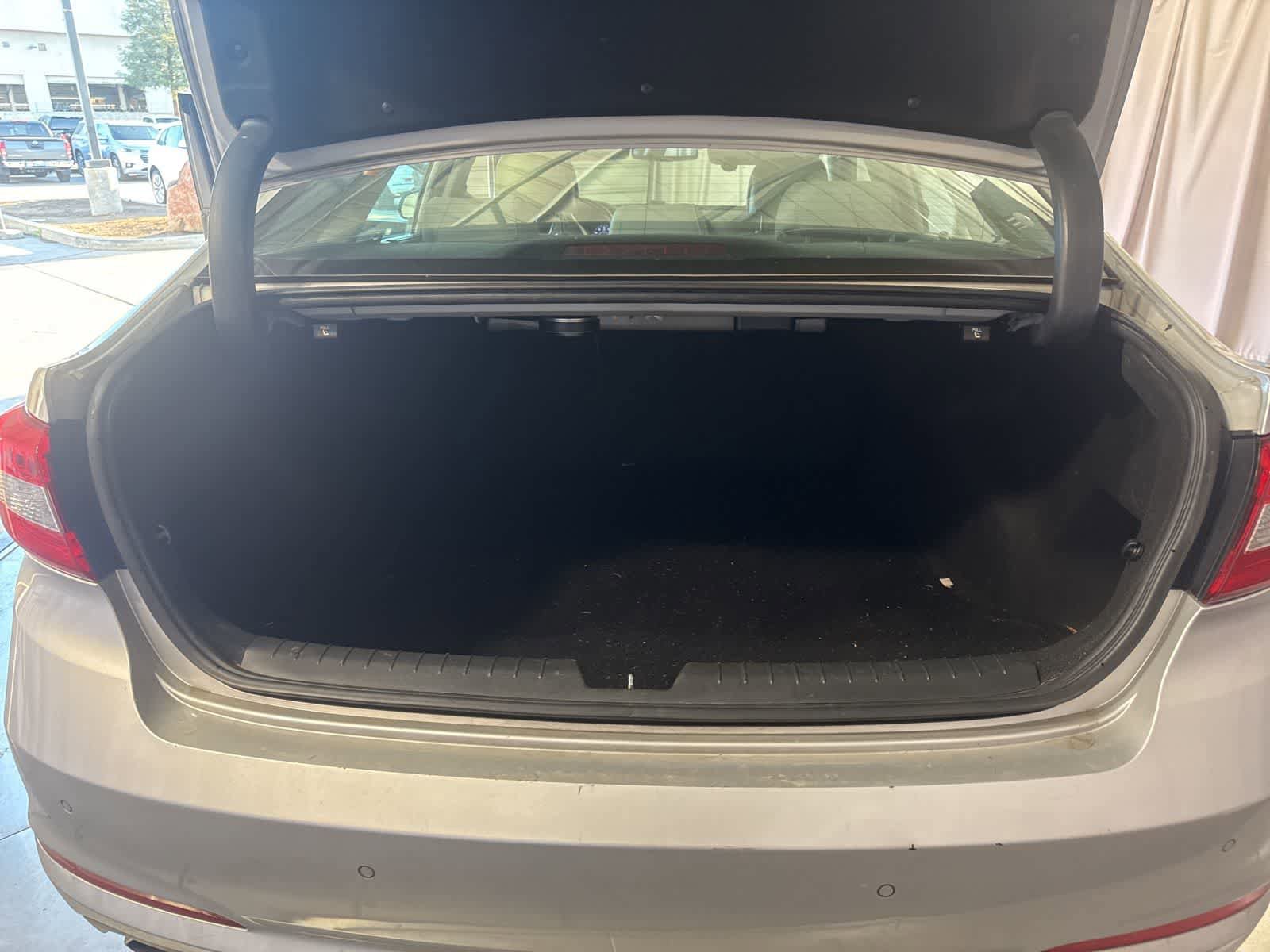 Used 2015 Hyundai Sonata Limited w/ Option Group 06 FWD image 16