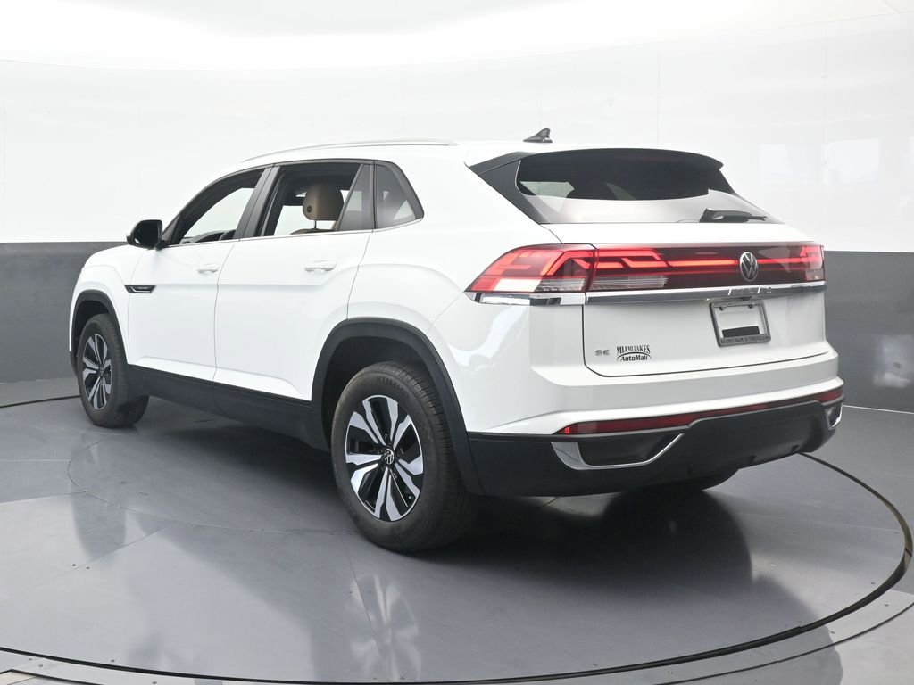 Used 2024 Volkswagen Atlas Cross Sport SE image 4