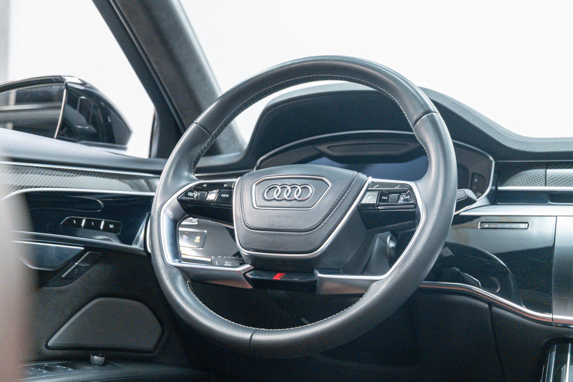 Used 2020 Audi S8 L AWD/4WD image 47