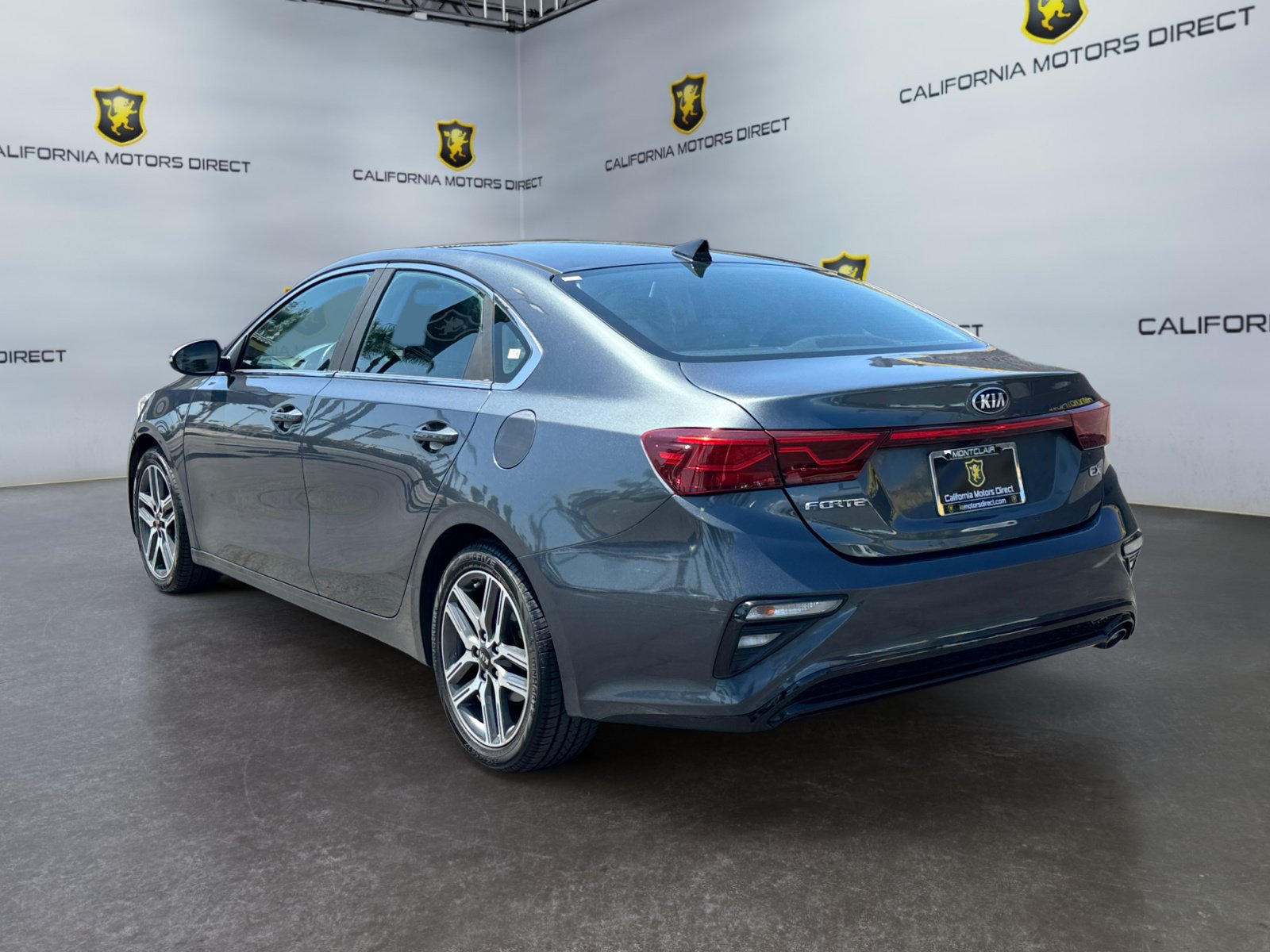 Used 2020 Kia Forte EX FWD image 3