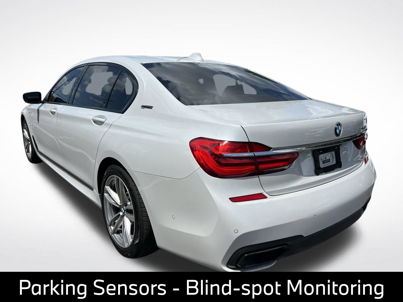 Used 2018 BMW 740e xDrive w/ M Sport Package AWD/4WD image 6