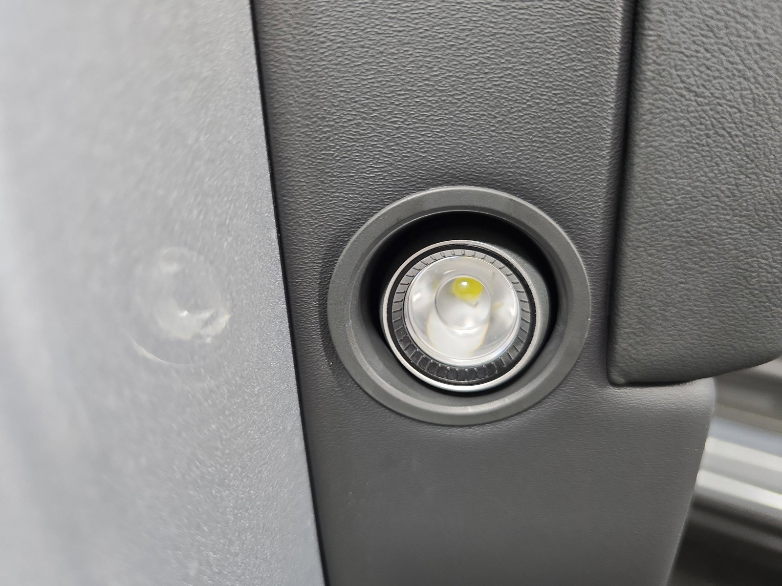 Used 2024 Rivian R1T Adventure AWD/4WD image 30