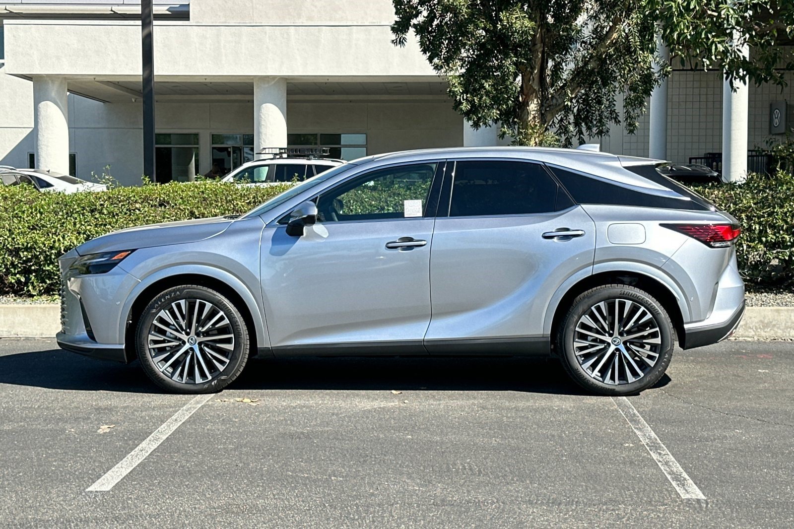 New 2026 Lexus RX 350 w/ Convenience Package AWD/4WD image 2