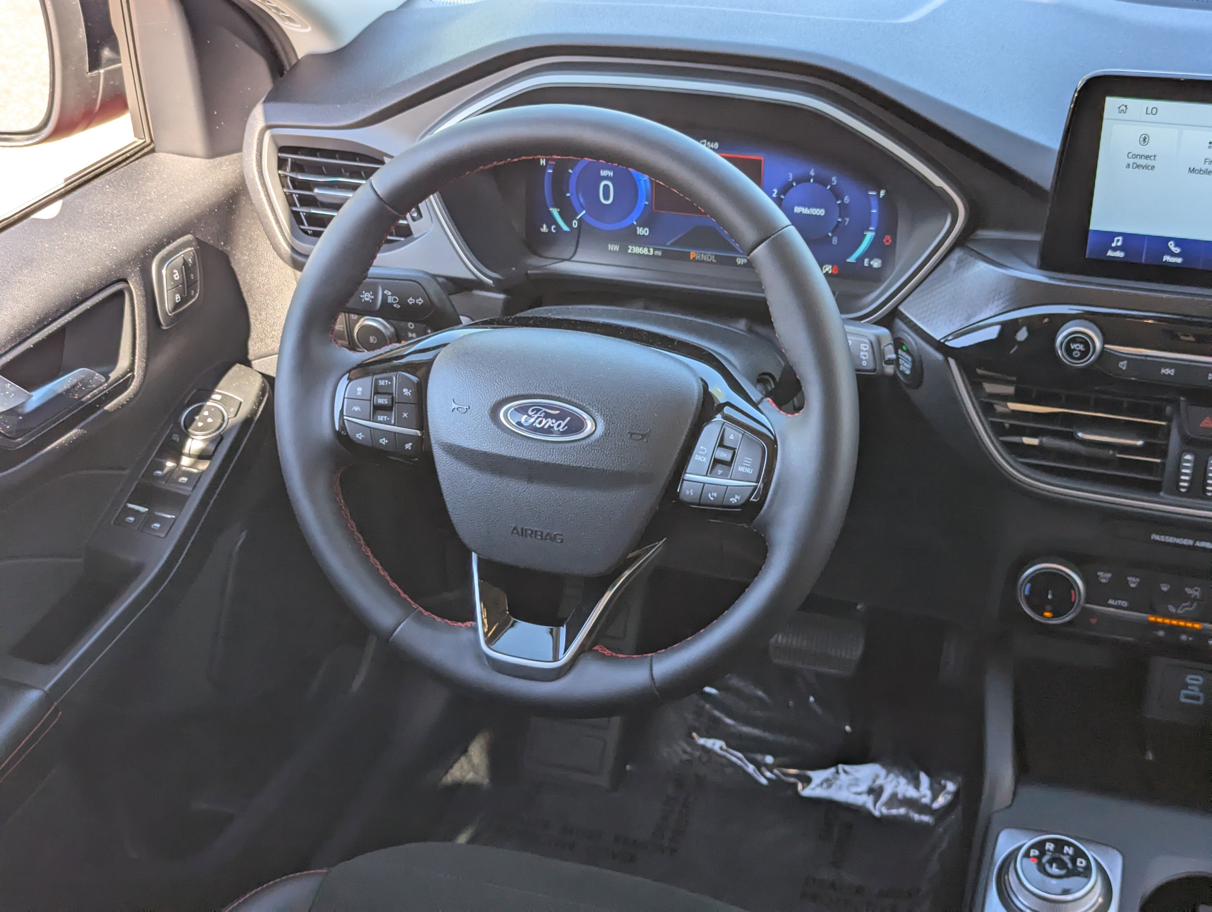 Used 2022 Ford Escape SEL w/ SEL Stealth AWD Package image 13