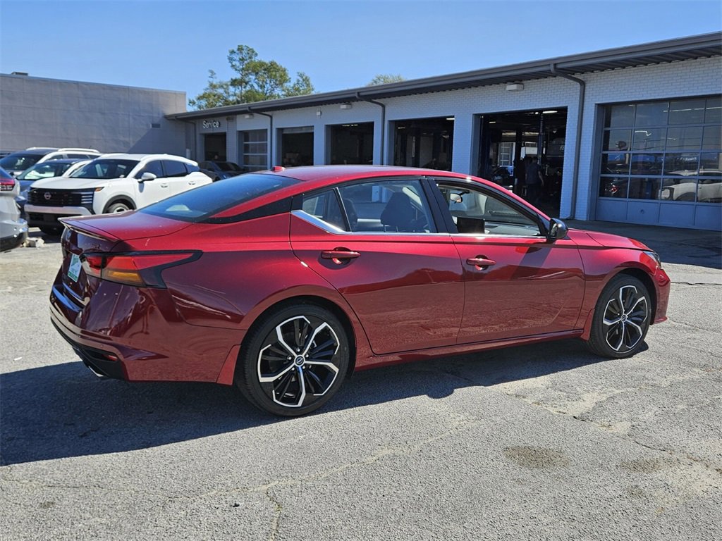 New 2025 Nissan Altima 2.5 SR image 12