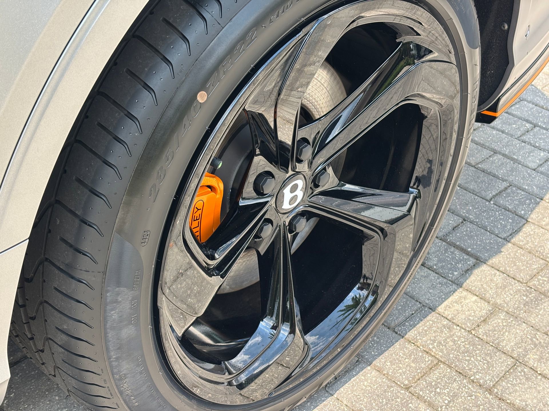 New 2025 Bentley Bentayga image 37