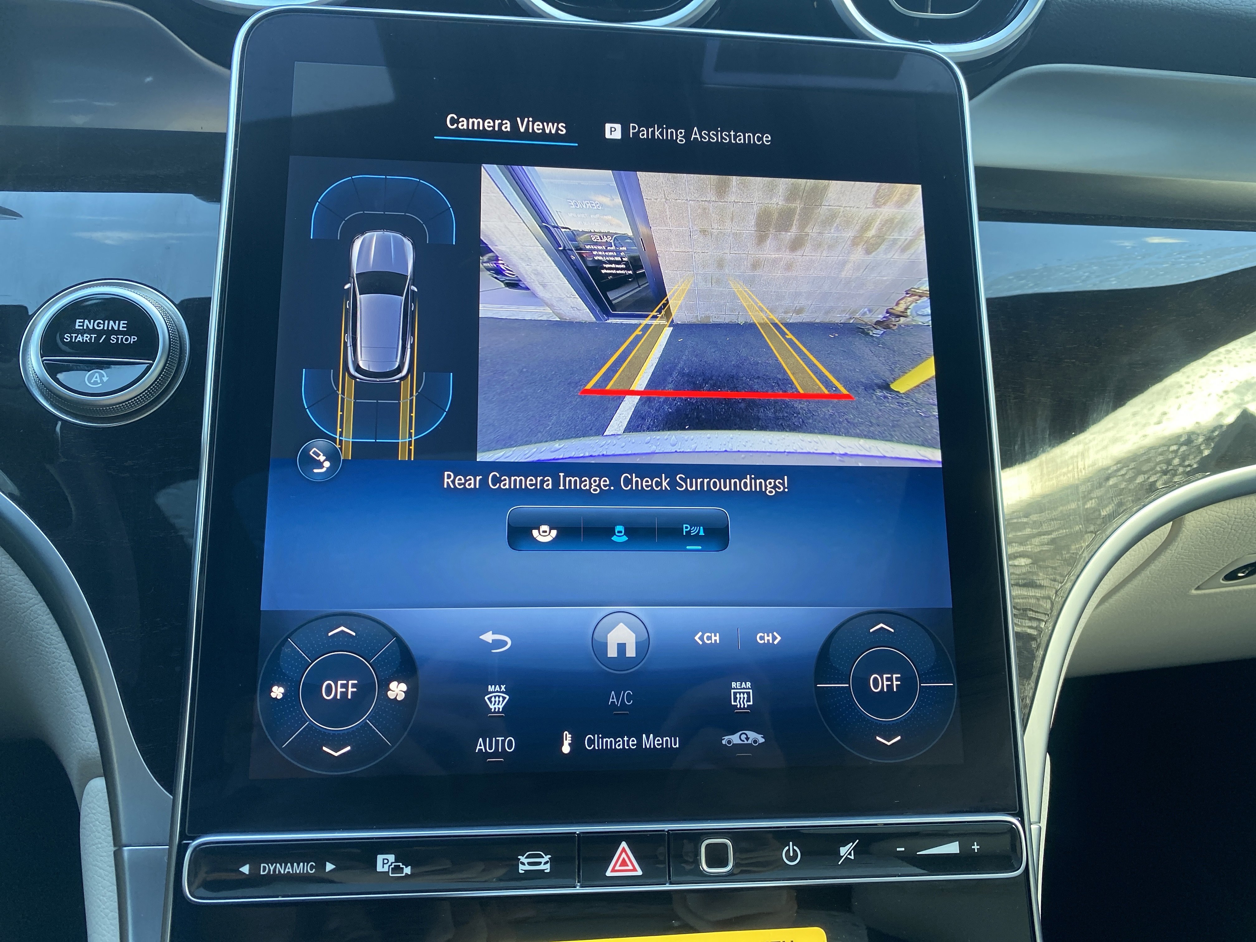 Used 2025 Mercedes-Benz GLC 300 4MATIC image 16