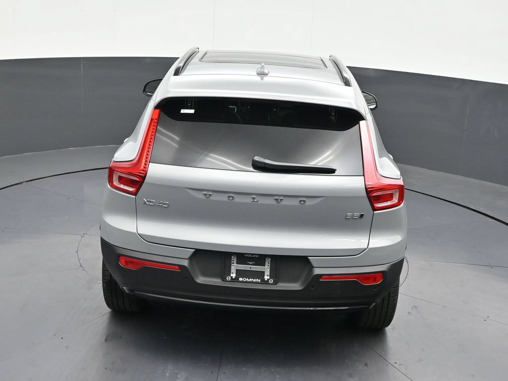New 2026 Volvo XC40 B5 Plus AWD/4WD image 16