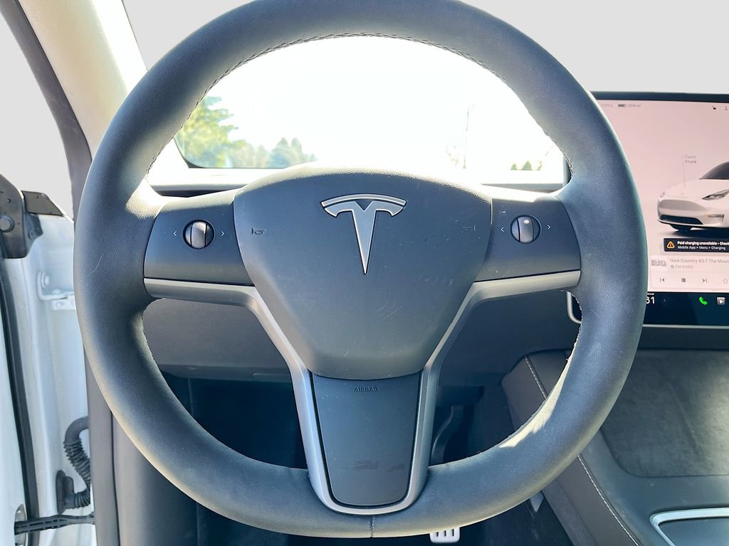 Used 2024 Tesla Model Y Performance image 10