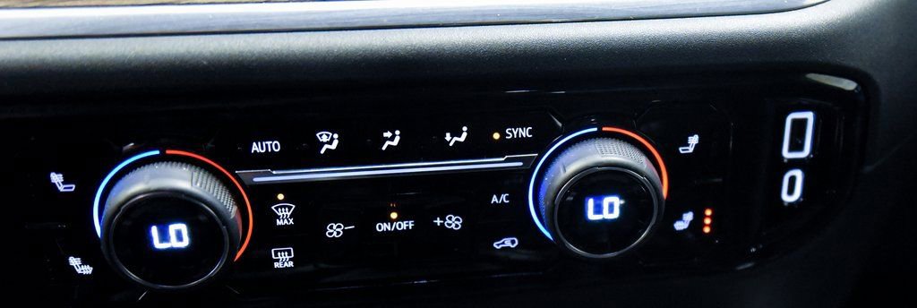 Used 2022 Chevrolet Silverado 1500 RST image 23