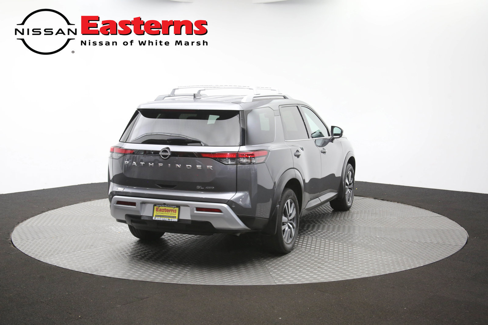Used 2024 Nissan Pathfinder SL AWD/4WD image 42