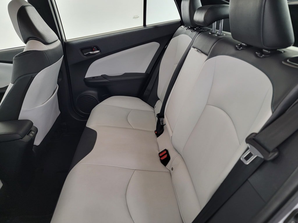 Used 2021 Toyota Prius XLE AWD/4WD image 12