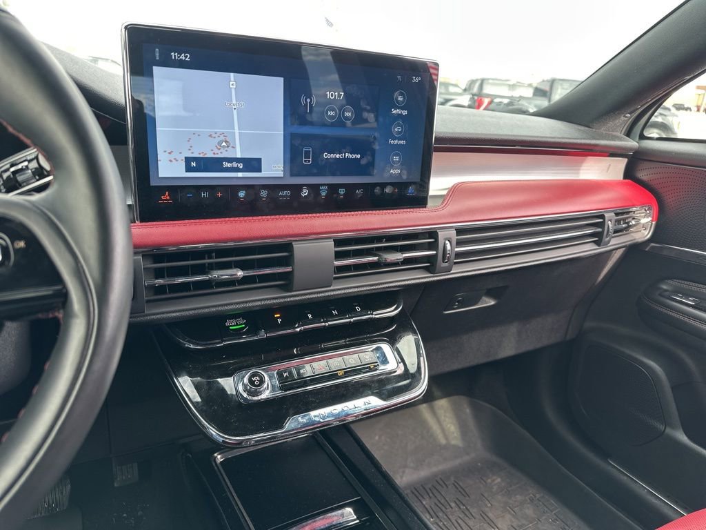 Used 2025 Lincoln Corsair Reserve w/ Jet Appearance Package image 22