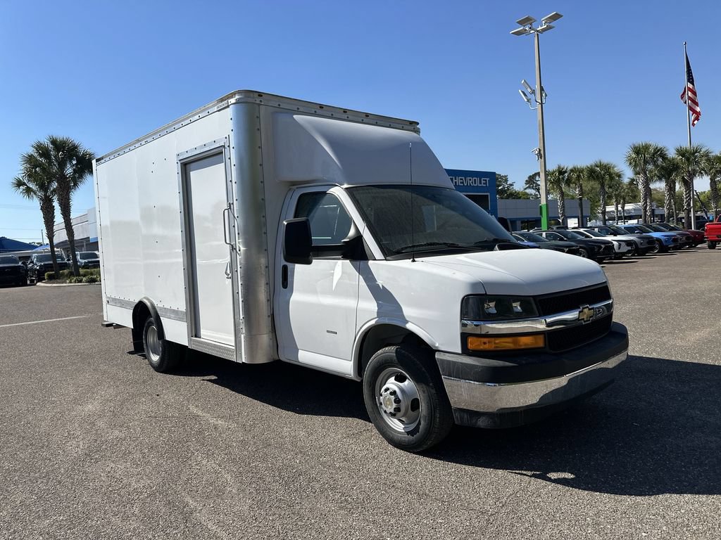 New 2024 Chevrolet Express 3500 w/ Power Convenience Package RWD image 10