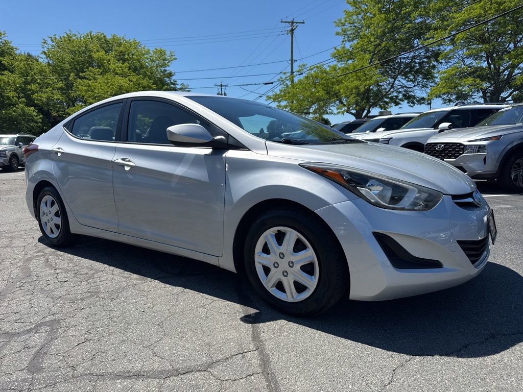 Used 2016 Hyundai Elantra SE FWD image 3