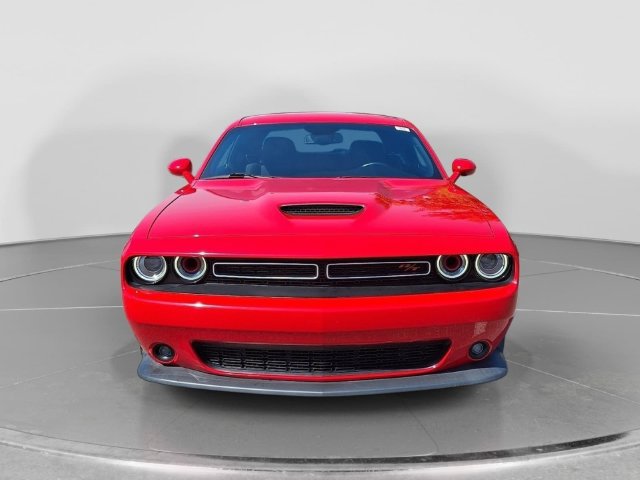 Used 2019 Dodge Challenger R/T w/ Cold Weather Group RWD image 2