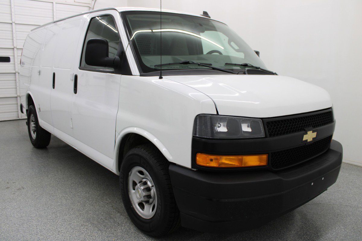 Used 2020 Chevrolet Express 2500 w/ Enhanced Convenience Package image 4