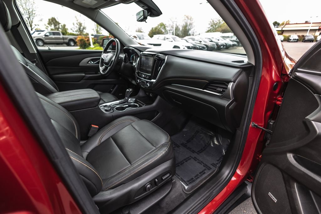 Used 2020 Chevrolet Traverse RS AWD/4WD image 30