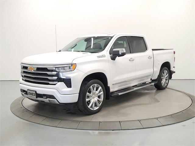 Used 2024 Chevrolet Silverado 1500 High Country w/ High Country Premium Package image 3