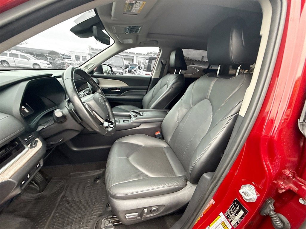 Used 2024 Toyota Grand Highlander Platinum image 22